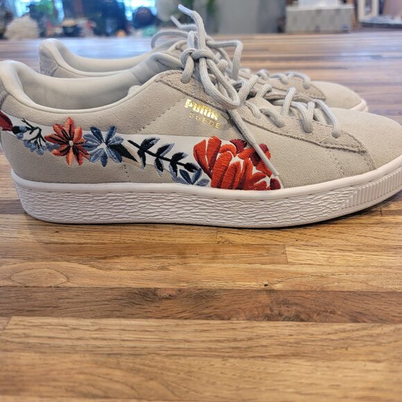 NWOT PUMA Suede Hyper Embelished Womens in Glacier Grey White - Picture 10 of 14